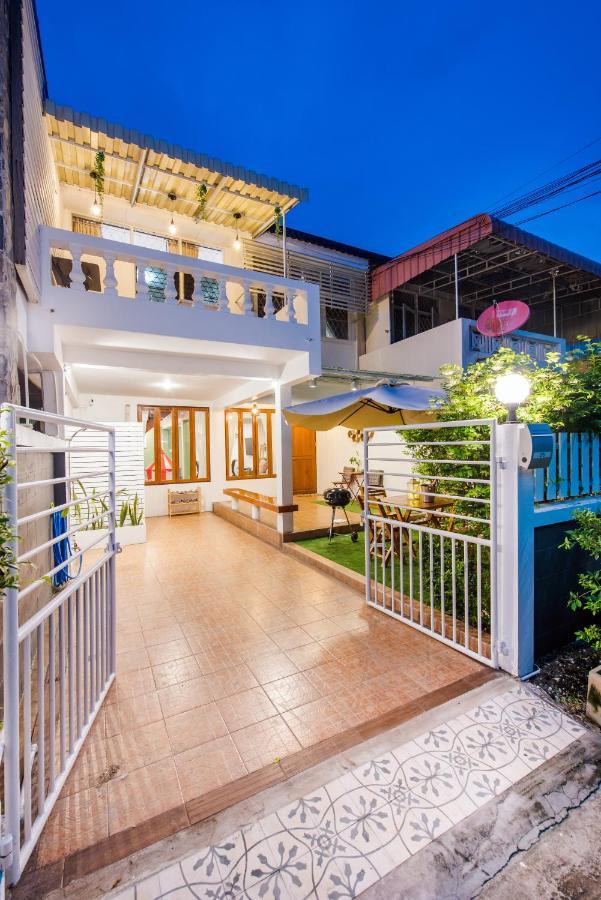 White Beach House Hua Hin 20 Second To The Beach Bagian luar foto