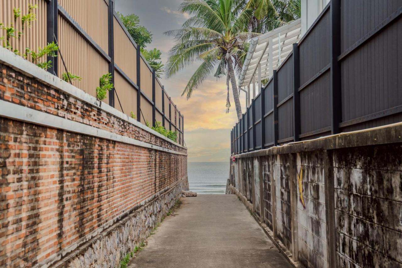 White Beach House Hua Hin 20 Second To The Beach Bagian luar foto